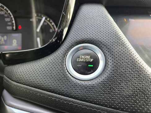 Used 2018 Cadillac XT5 Premium Luxury image 26