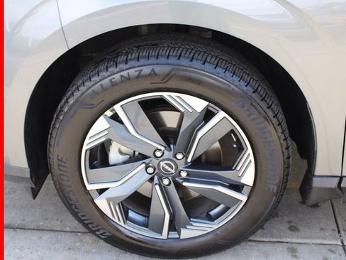 New 2025 Nissan Murano SL image 8