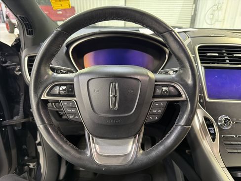 Used 2020 Lincoln Nautilus FWD image 15