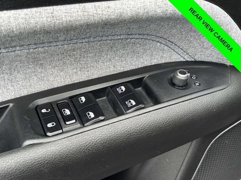 Used 2024 Jeep Compass Latitude image 10