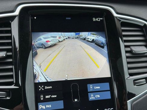 Certified 2022 Volvo XC90 T6 Momentum w/ Advanced Package image 22