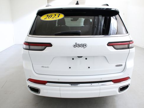 Used 2023 Jeep Grand Cherokee L Overland w/ MOPAR Finishing Package AWD/4WD image 9