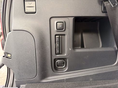 Used 2025 Ford Expedition Active image 18