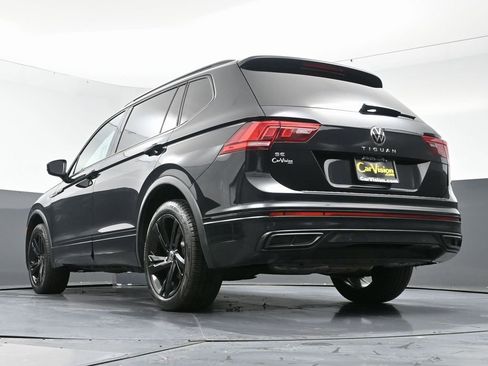 Used 2023 Volkswagen Tiguan SE R-Line image 52