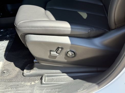 New 2026 Chrysler Pacifica Select image 14