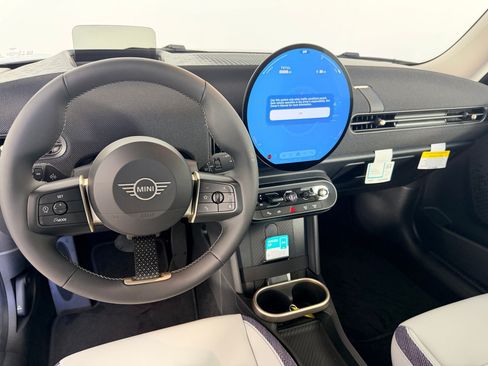 New 2026 MINI Cooper 2-Door Hardtop FWD image 4