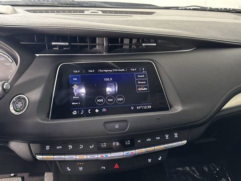 Used 2019 Cadillac XT4 Premium Luxury FWD image 21
