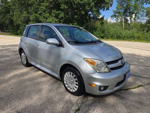 Used 2006 Scion xA FWD image 7