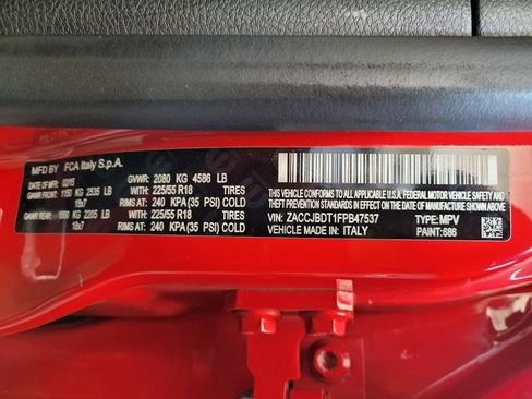 Used 2015 Jeep Renegade Limited image 33