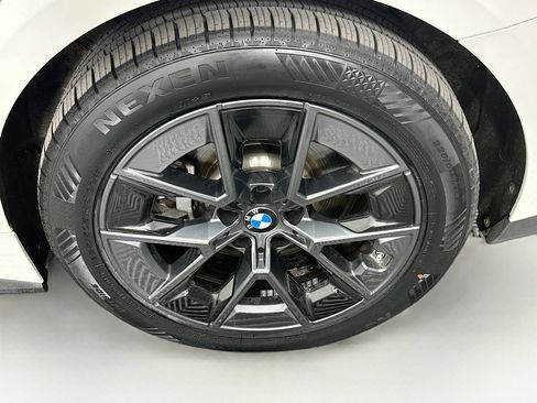 Used 2025 BMW i4 xDrive40i image 11