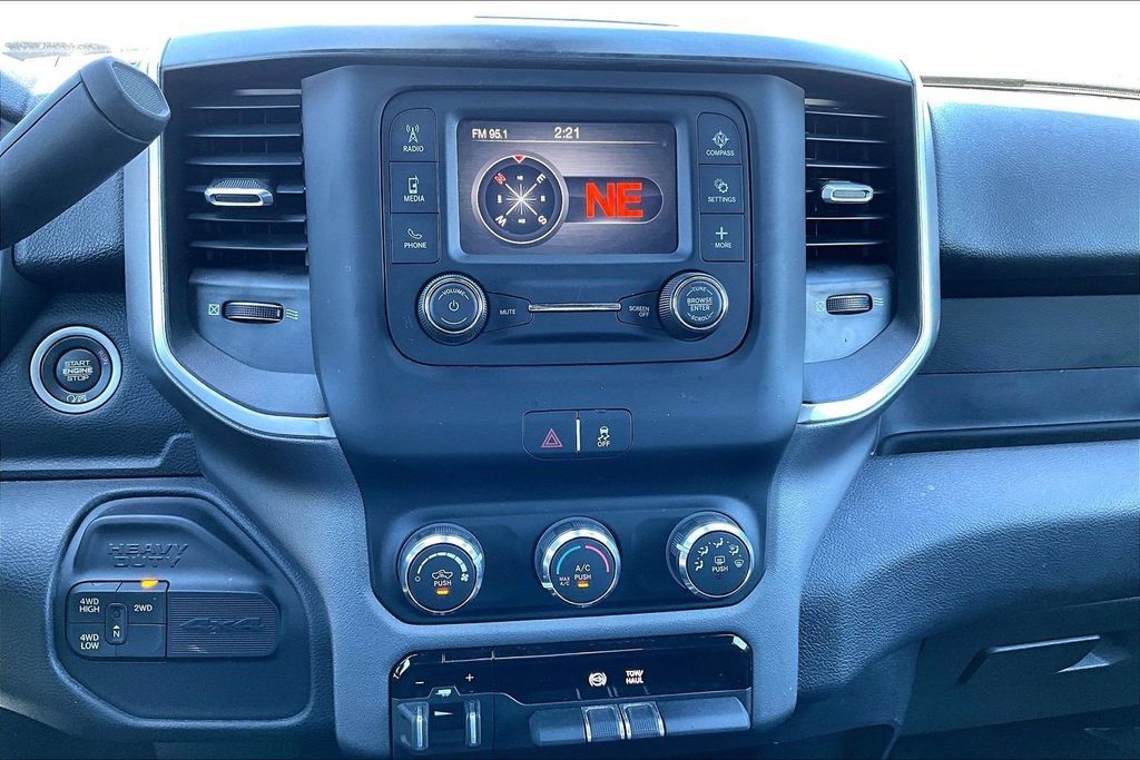Used 2024 RAM 2500 Big Horn AWD/4WD image 16