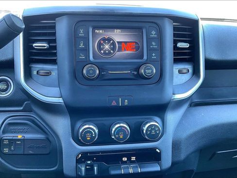 Used 2024 RAM 2500 Big Horn AWD/4WD image 16