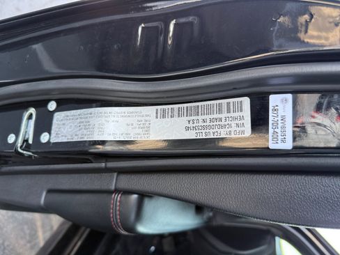 Used 2025 Dodge Durango GT AWD/4WD image 22