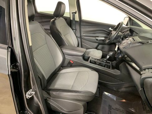 Certified 2018 Ford Escape SE w/ SE Sport Appearance Package AWD/4WD image 32