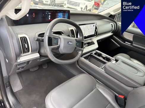 Used 2025 Ford Expedition Max Active RWD image 25