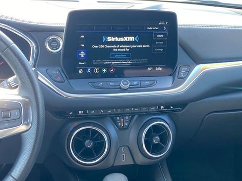 Certified 2025 Chevrolet Blazer LT image 9