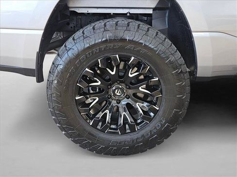 Used 2024 RAM 1500 Lone Star AWD/4WD image 19