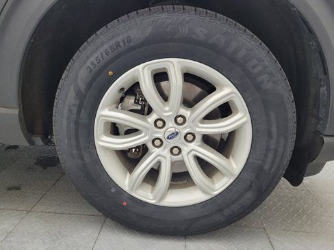 Used 2021 Ford Explorer 4WD w/ Class III Trailer Tow Package image 31