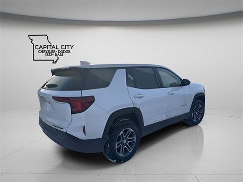 Used 2025 GMC Terrain Elevation image 8