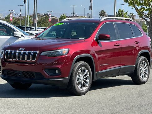 Used 2021 Jeep Cherokee Latitude Plus AWD/4WD image 8