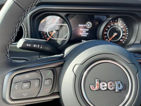 New 2026 Jeep Gladiator Mojave w/ Technology Group AWD/4WD image 27