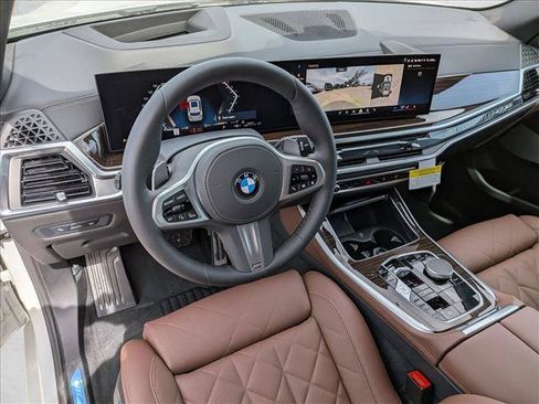 Used 2026 BMW X5 sDrive40i w/ M Sport Package RWD image 3