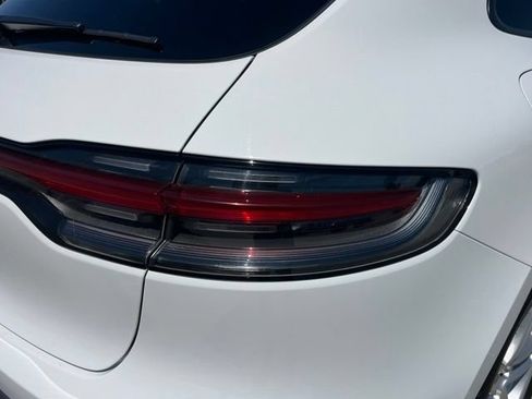 Used 2024 Porsche Macan AWD/4WD image 30