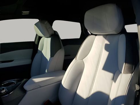 New 2026 Cadillac Optiq Sport 1 image 31