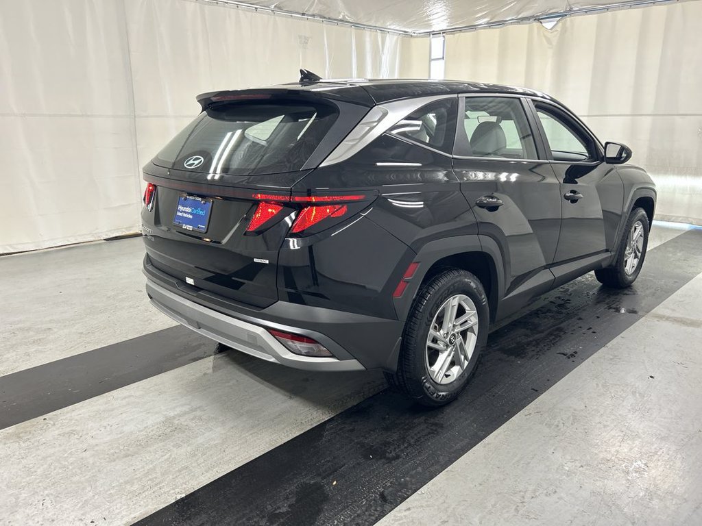 Used 2025 Hyundai Tucson SE AWD/4WD image 2