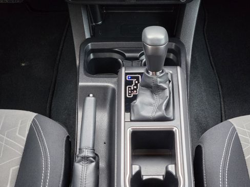 Used 2023 Toyota Tacoma TRD Off-Road w/ Technology Package AWD/4WD image 28