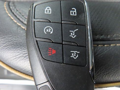 Used 2024 GMC Yukon AT4 image 64