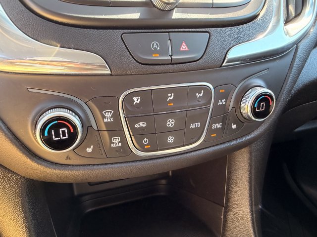 Used 2024 Chevrolet Equinox LT FWD image 18