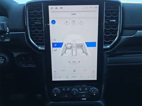 Used 2024 Ford Ranger Lariat w/ Advanced Towing Package image 22