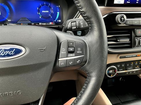 Used 2020 Ford Escape Titanium AWD/4WD image 12