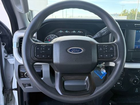 Used 2023 Ford F250 XLT image 39