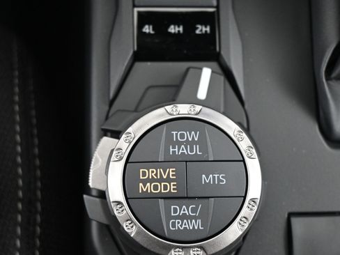 New 2025 Toyota 4Runner 4WD image 12