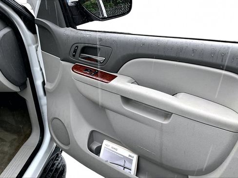 Used 2013 Chevrolet Suburban LT AWD/4WD image 22