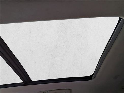 Certified 2025 Volvo XC90 B6 Ultra w/ Lounge Package image 19