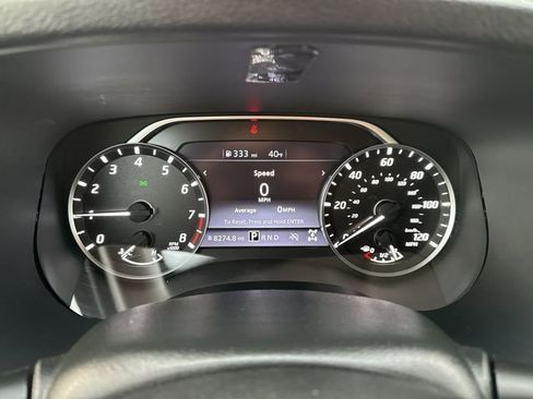 Used 2024 Nissan Frontier SV image 12