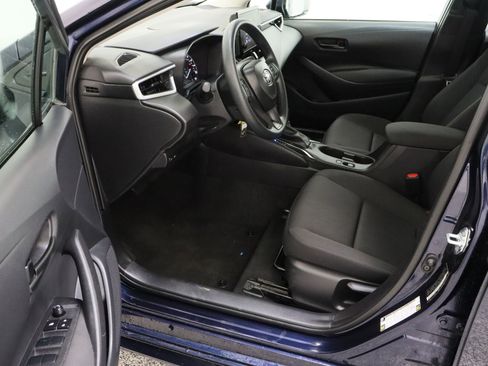 Used 2025 Toyota Corolla SE FWD image 14