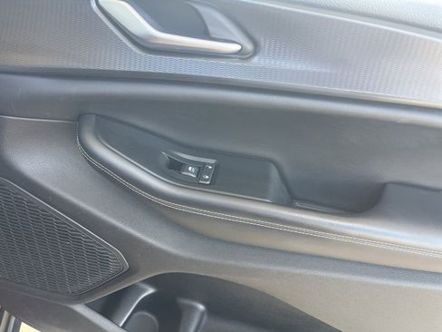 Used 2023 Jeep Grand Cherokee Laredo RWD image 23