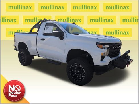 Used 2025 Chevrolet Silverado 1500 W/T w/ WT Value Package RWD image 1