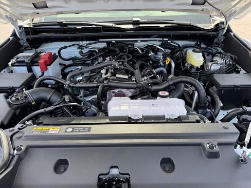 New 2026 Toyota 4Runner SR5 AWD/4WD image 14