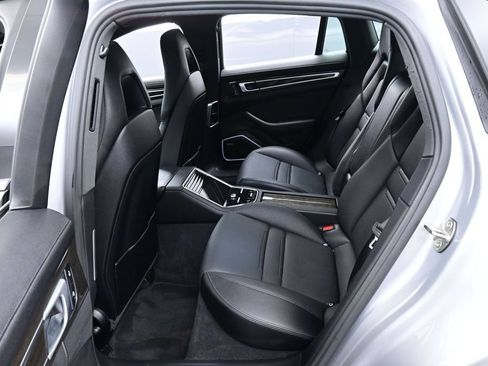 Certified 2022 Porsche Panamera 4 AWD/4WD image 24