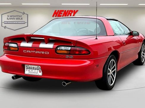 Used 2002 Chevrolet Camaro Z28 w/ SS Performance/Appearance Pkg RWD image 6