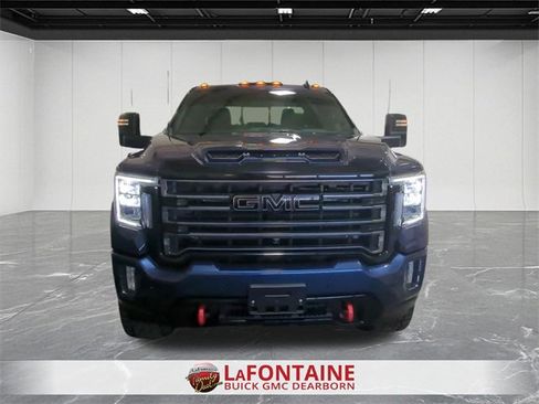 Used 2022 GMC Sierra 2500 AT4 w/ AT4 Preferred Package image 3