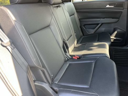 Used 2020 Volkswagen Atlas Cross Sport SE FWD image 26