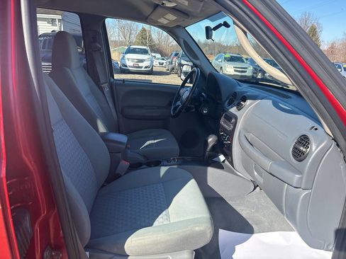 Used 2006 Jeep Liberty Sport AWD/4WD image 18