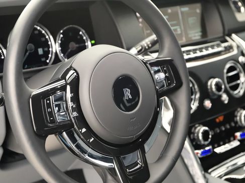 Used 2024 Rolls-Royce Cullinan w/ Cullinan Package AWD/4WD image 16