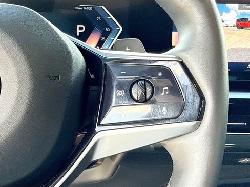 Used 2025 BMW 530i image 39